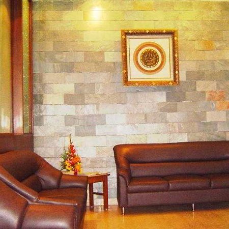 Venus Residency Hotel Бангалор Екстериор снимка